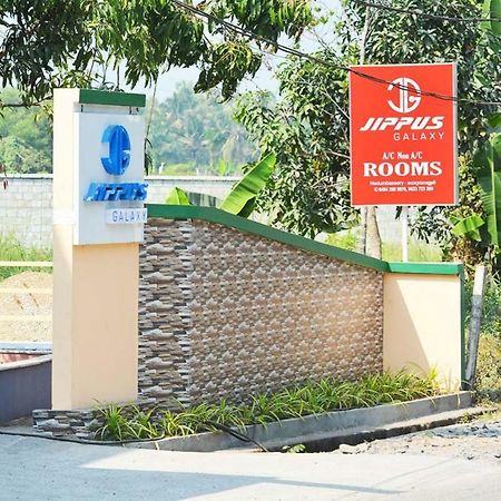 Jippus Galaxy Budget Air Port Hotel Kochi Eksteriør billede