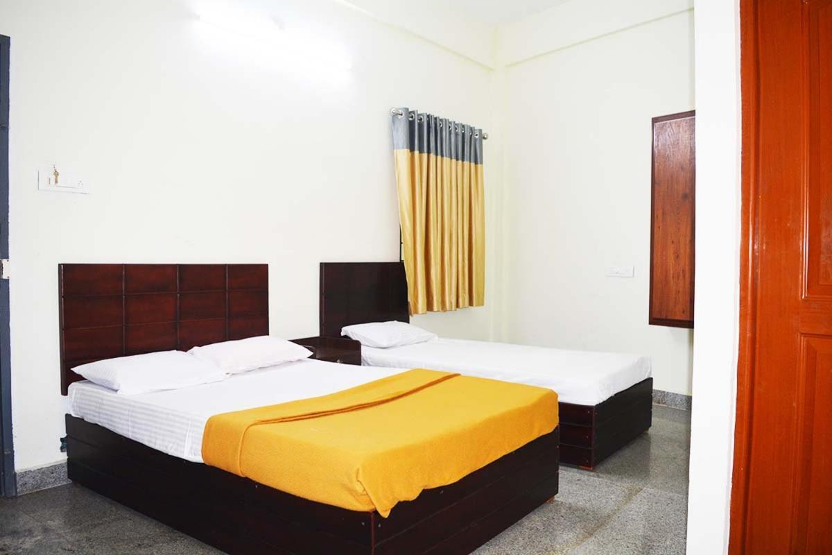 Jippus Galaxy Budget Air Port Hotel Kochi Eksteriør billede