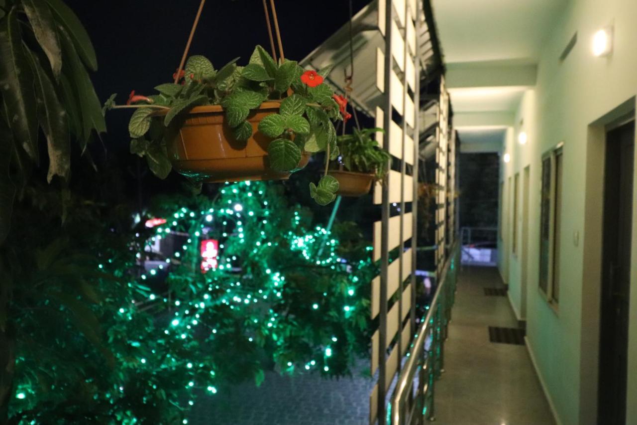 Jippus Galaxy Budget Air Port Hotel Kochi Eksteriør billede
