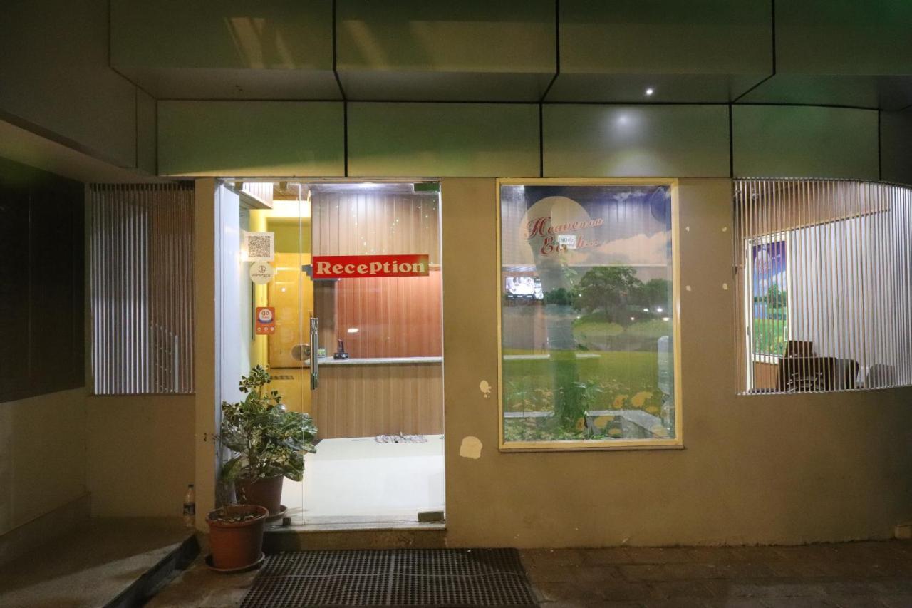 Jippus Galaxy Budget Air Port Hotel Kochi Eksteriør billede